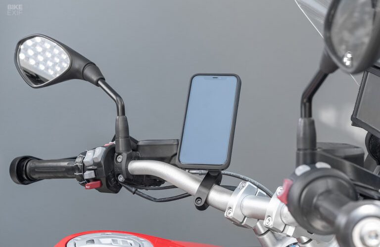 ROAD TESTED: MOTORCYCLE PHONE MOUNTS FROM PEAK DESIGN, FREAKMOUNT AND QUAD LOCK